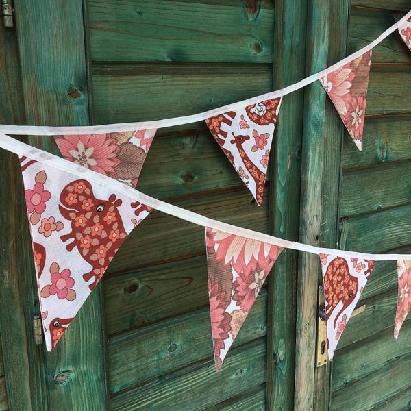 Fun Animal and flower bunting ! red and pink shades