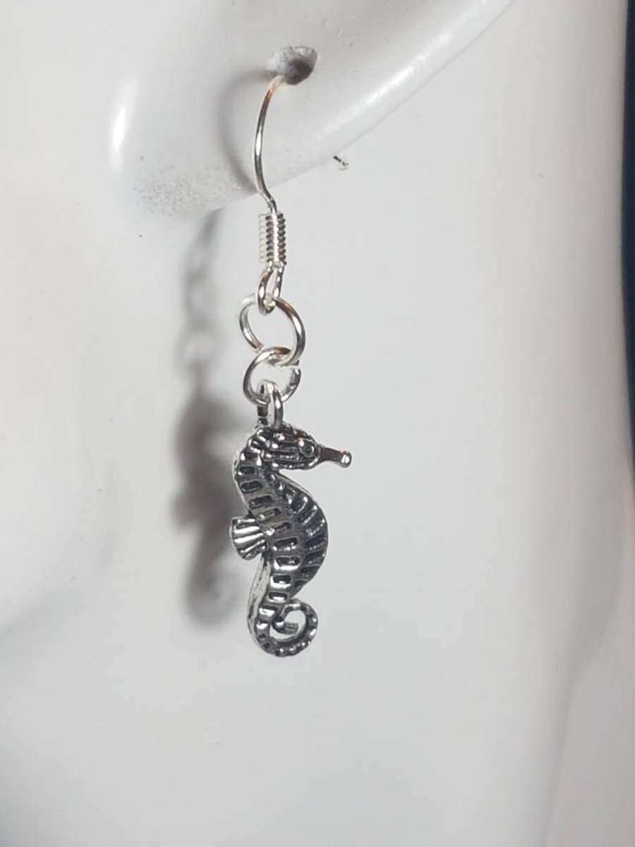 Tibetan silver seahorse earrings. Pretty little earrings. Animal earrings.