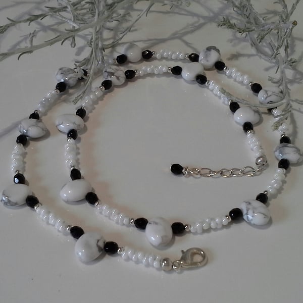 Howlite, Balack Faceted Beads & Peanut Seed Beads Silver Plated Necklace