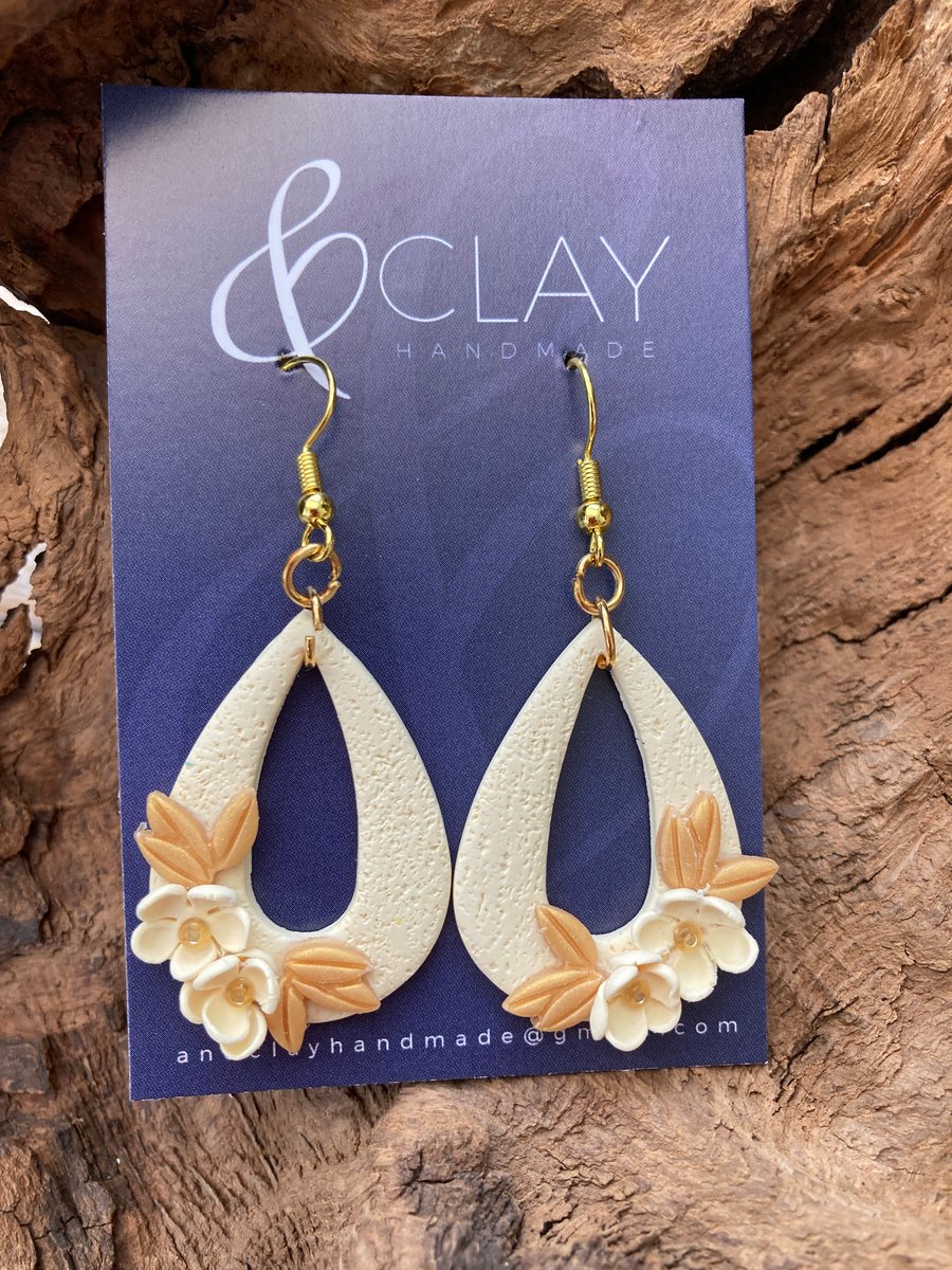 Elegant Handmade Floral Teardrop Wedding Earrings in Cream & Gold
