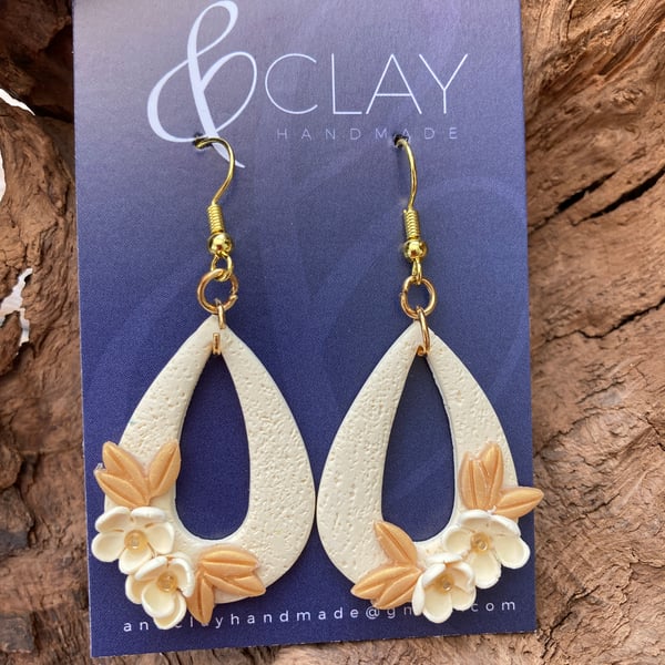 Elegant Handmade Floral Teardrop Wedding Earrings in Cream & Gold
