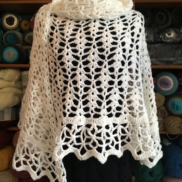 Handmade Lace Shawl in Soft White Yarn