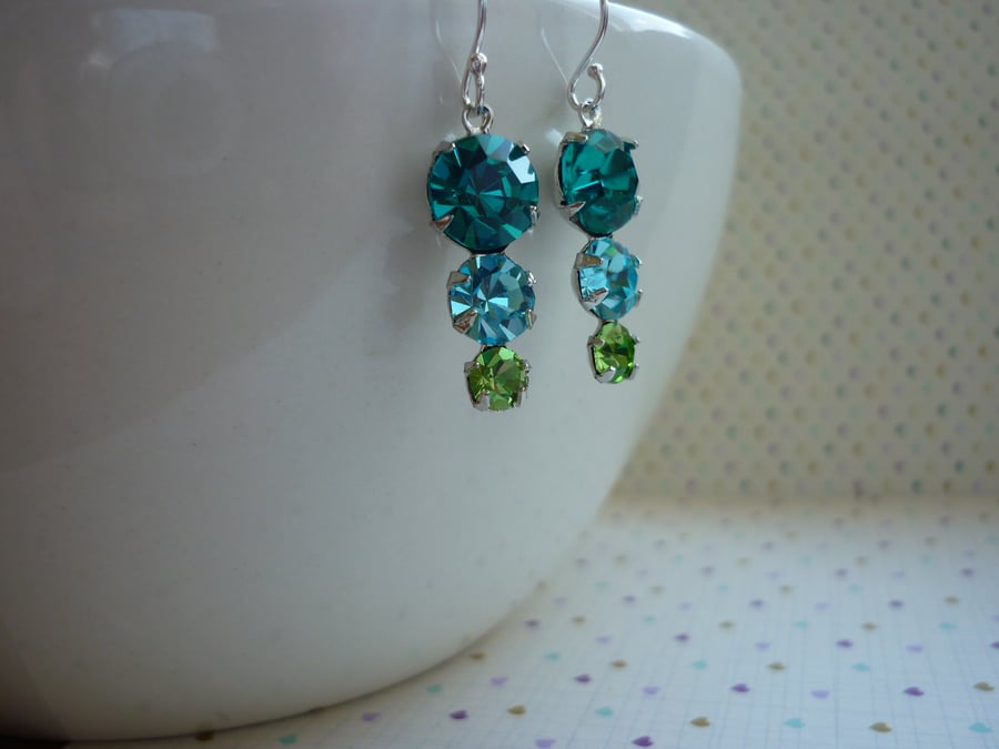 ZIRCON, AQUA, PERIDOT AND STERLING SILVER, VINTAGE STYLE EARRINGS.  1058