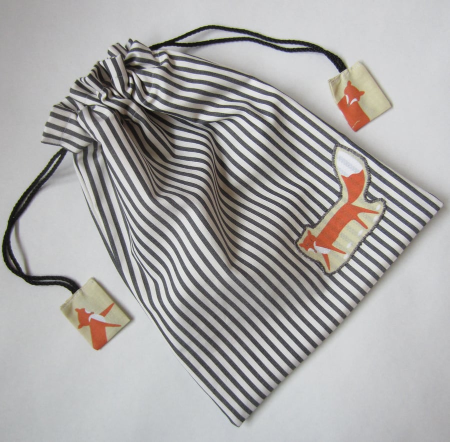 Drawstring Fox Toiletries Wash Bag