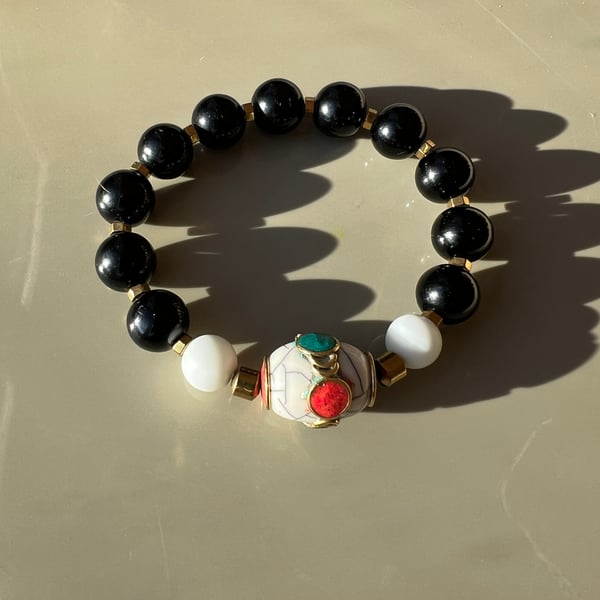 “Onyx grounding bracelet “