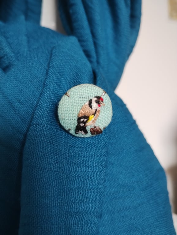 Nature inspired embroidered tiny goldfinch brooch