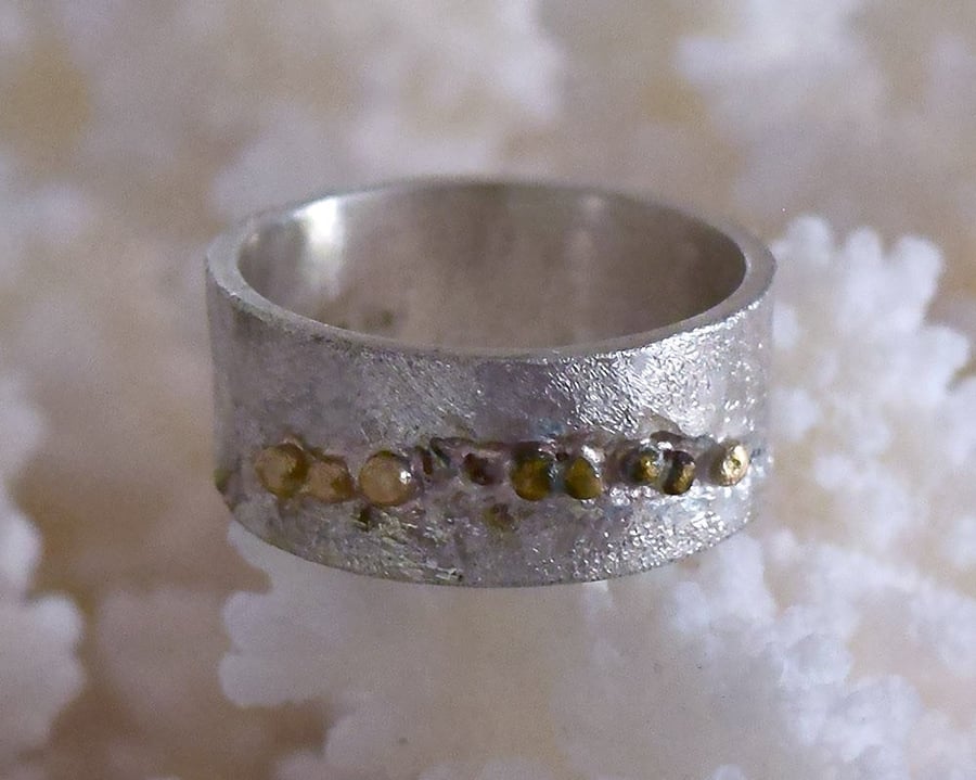 Reticulated Silver and White and Yellow Gold Wedding Band