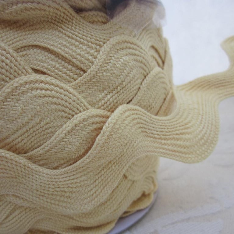 Extra Wide Buttermilk Yellow Jumbo Ricrac