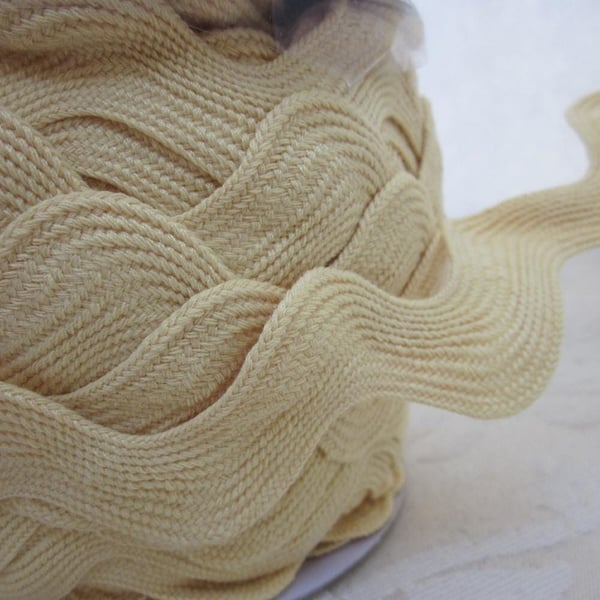 Extra Wide Buttermilk Yellow Jumbo Ricrac