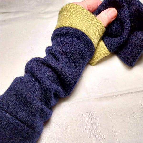 Navy & lime green wrist warmers (no thumbs), recycled 100% cashmere