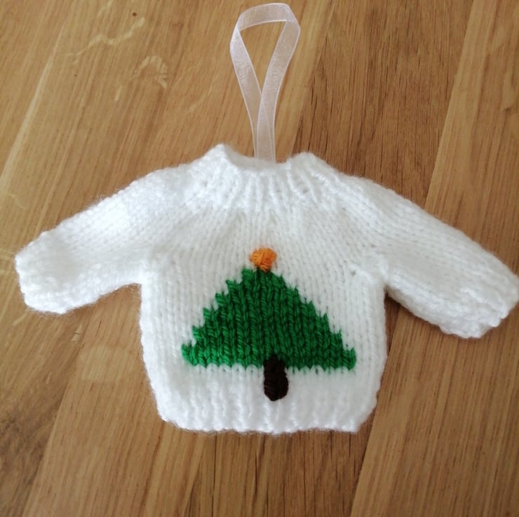 Mini Christmas jumpers (set of 5) - Folksy