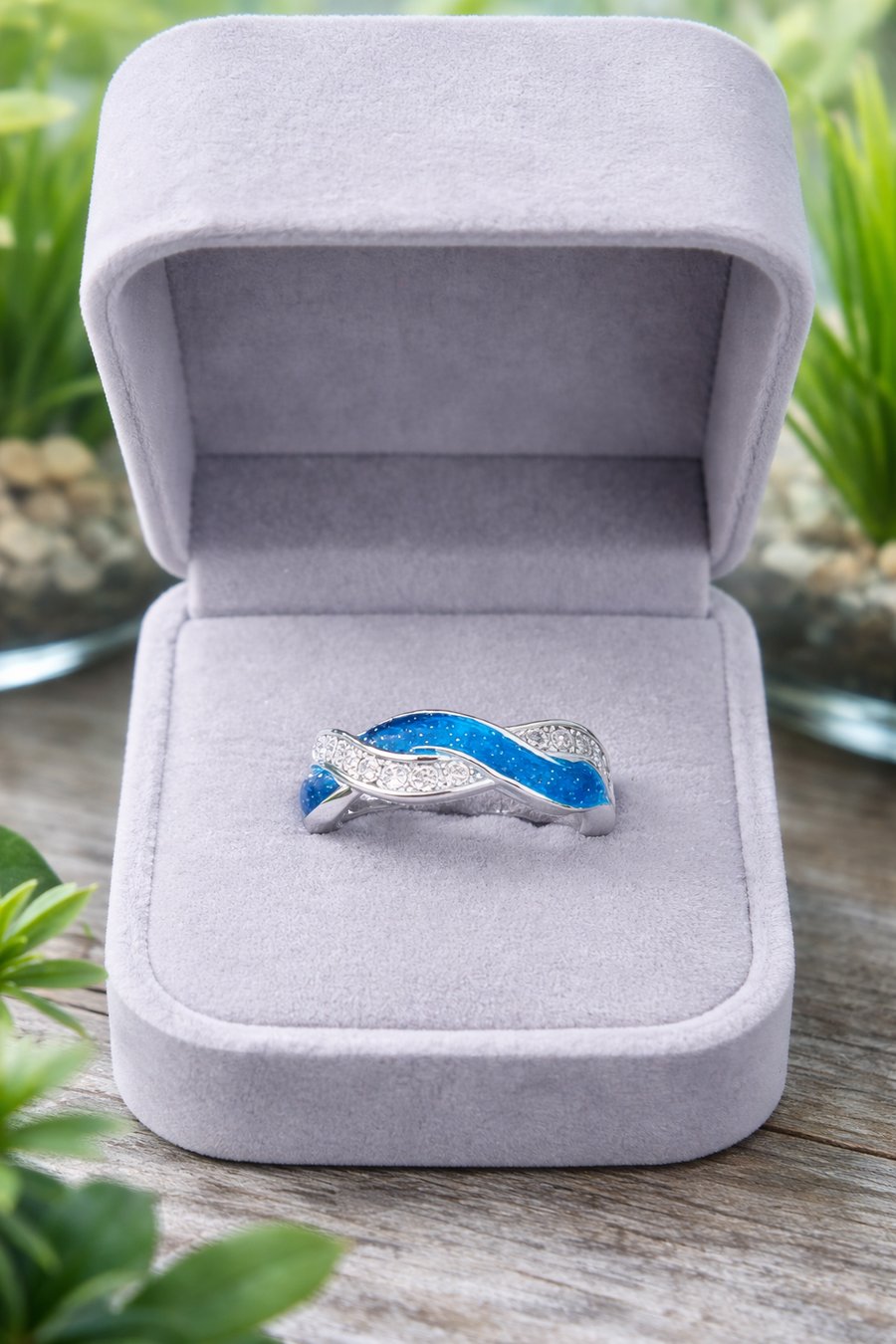 Sterling Silver Cremation Ashes Entwined Ring.