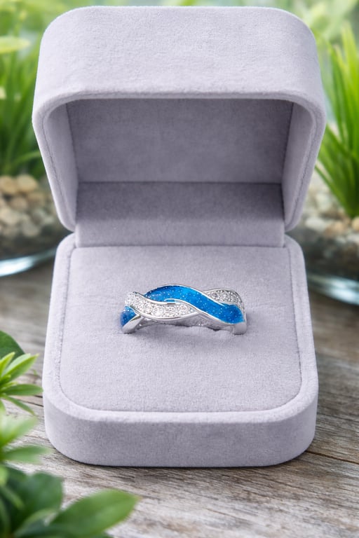 Sterling Silver Cremation Ashes Entwined Ring.