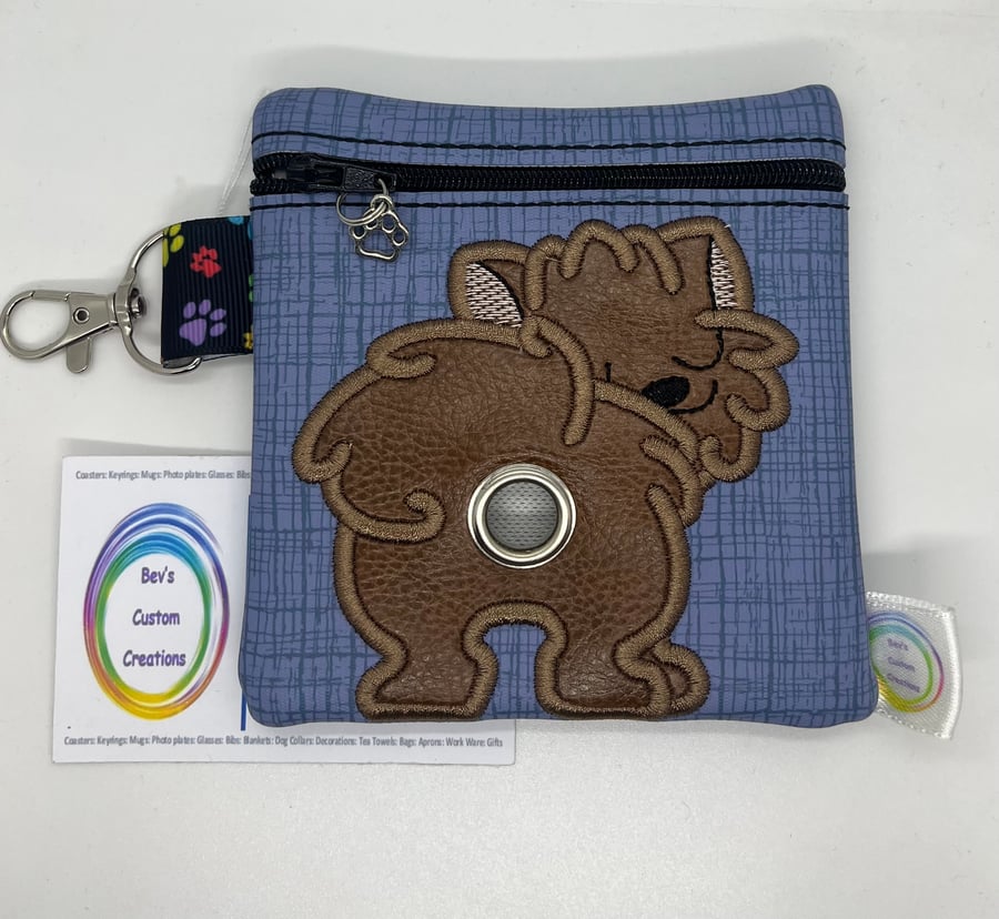 Pomerania Embroidered Poo bag dispenser 