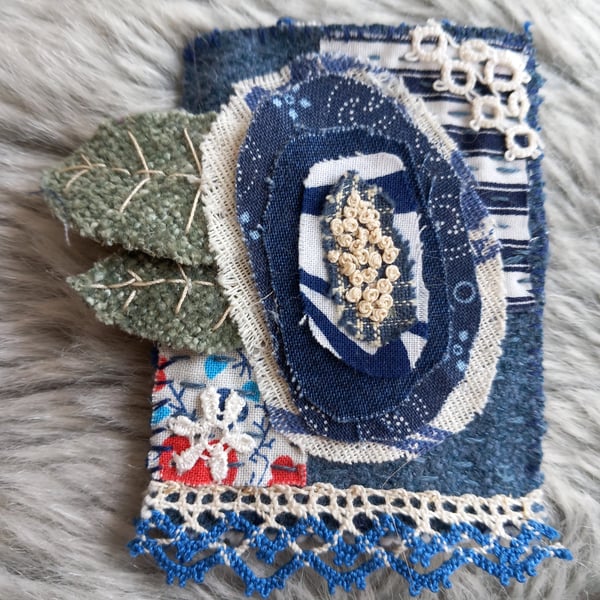 The blue flower scrappy brooch