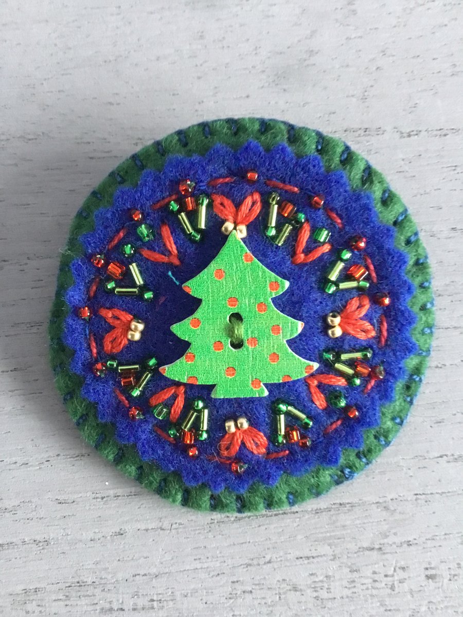 Hand Embroidered Christmas Tree Brooch