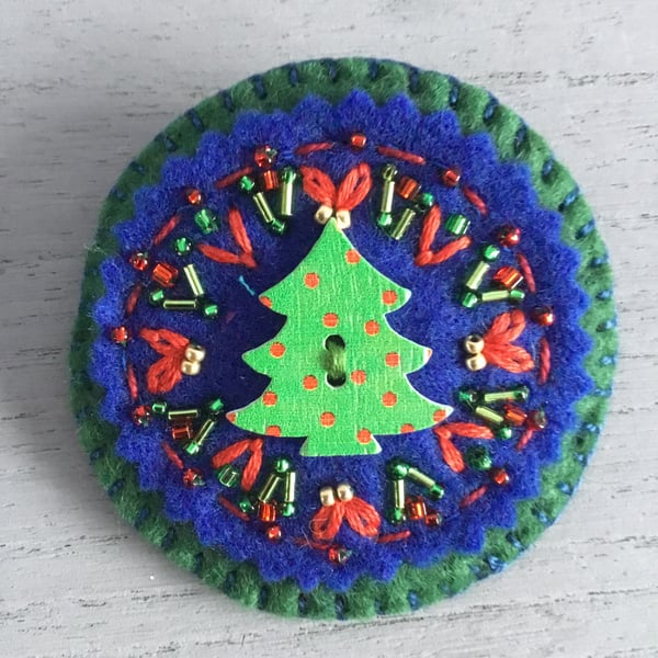 Hand Embroidered Christmas Tree Brooch