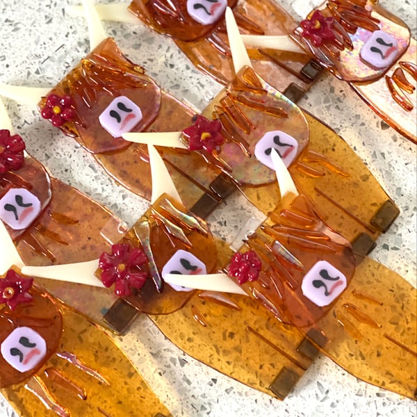 Highland cow “Hetty” the fused glass Christmas decoration 