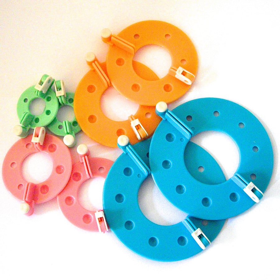 Set of 4 Pom Pom Makers