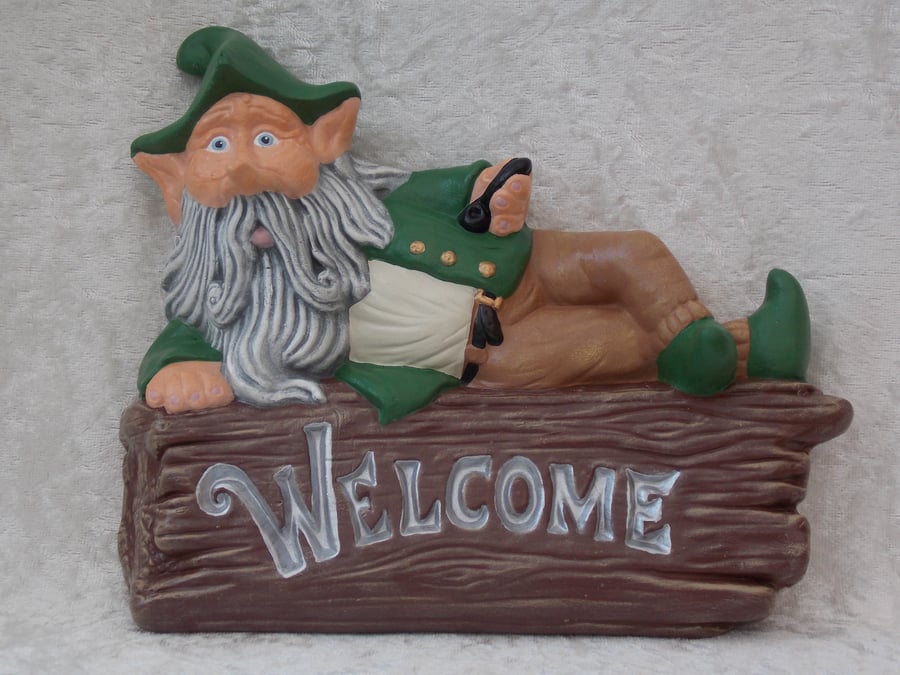Hand Painted Ceramic Man Garden Gnome On Top Of 'Welcome' House Garden Plaque.