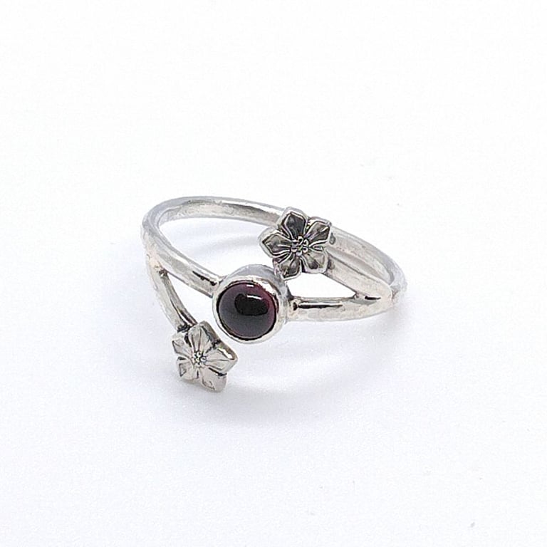 Garnet floral ring sterling silver