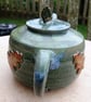 Oak leaf teapot - Image 2