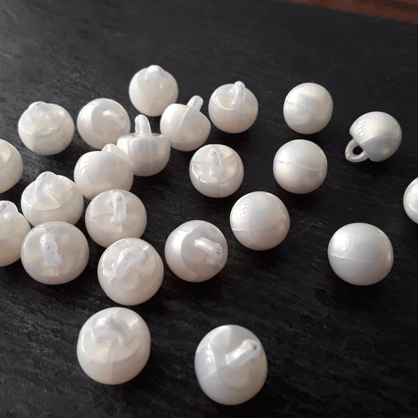 12mm almost 1 2" 19L Pearl ball shank buttons