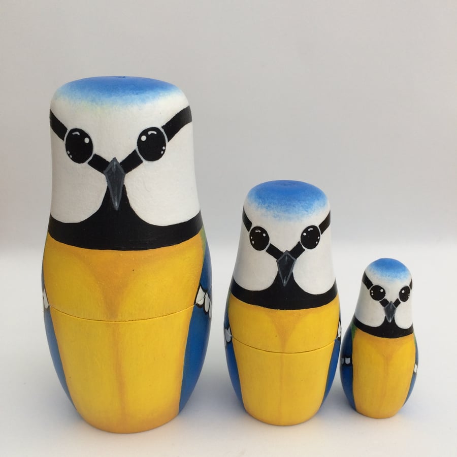 Blue tit nesting dolls.       (Russian dolls)
