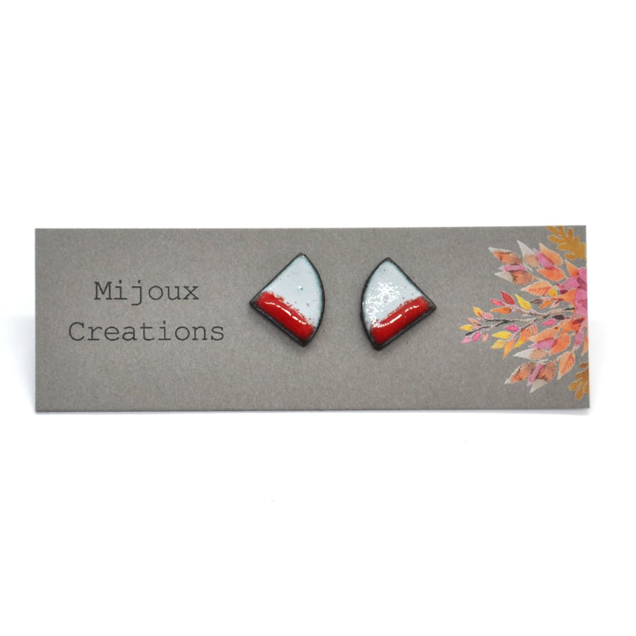 Red and light grey enamel fan stud earrings