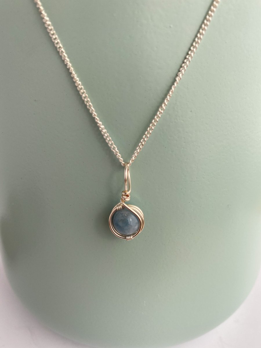 Dainty aquamarine pendant - made in Scotland. 