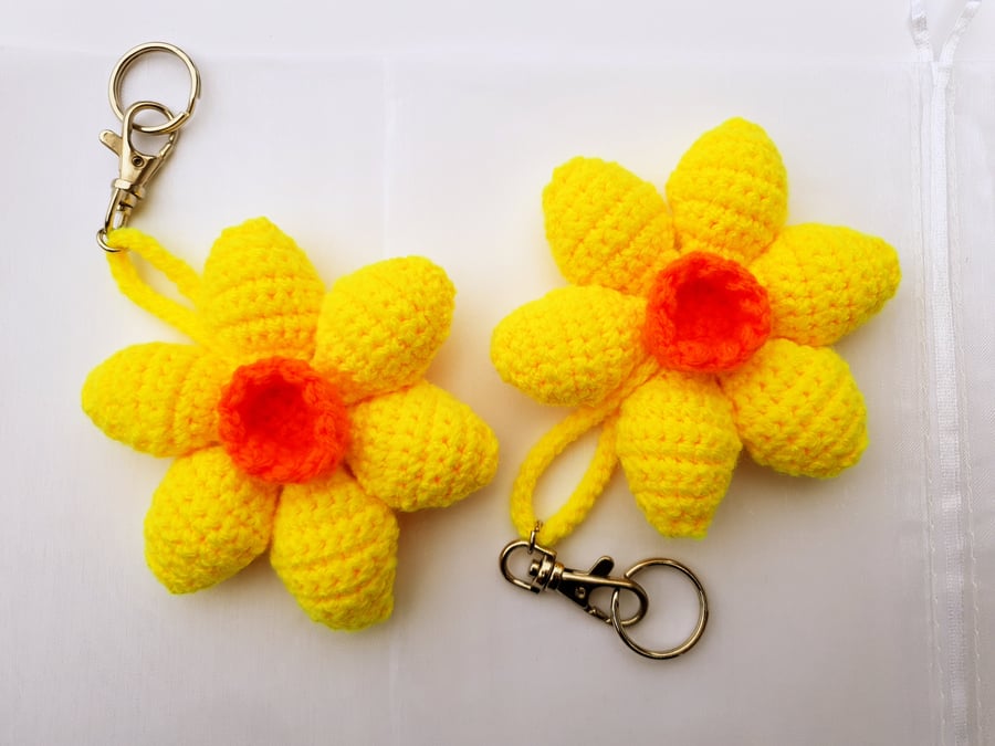 Crocheted daffodil keyring - bag charm