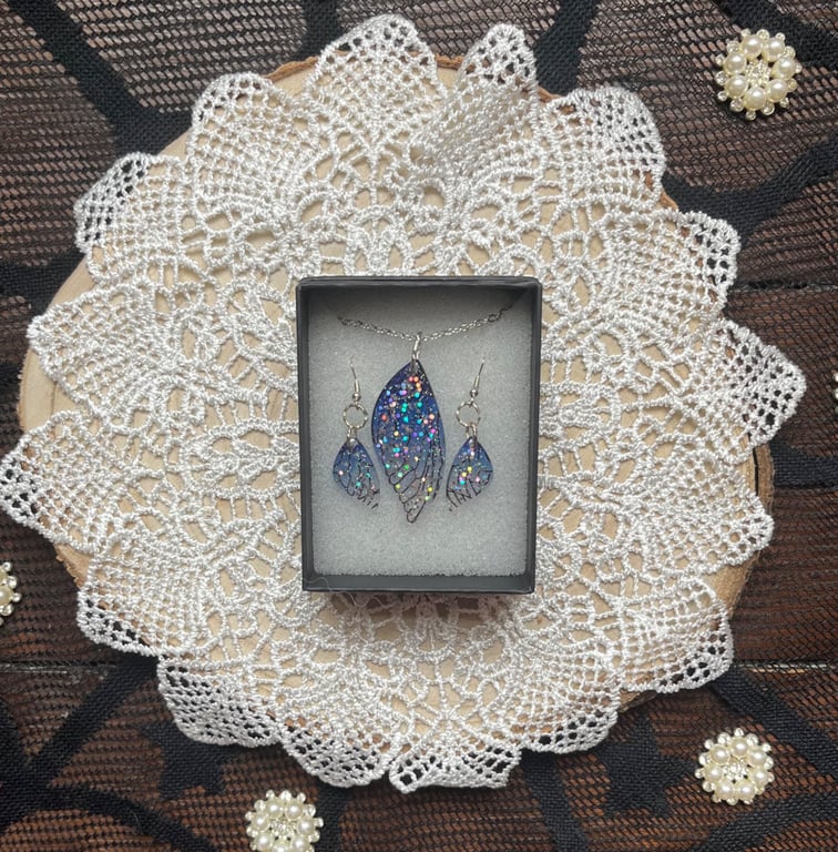Sparkly fairy wing necklace and earring set
