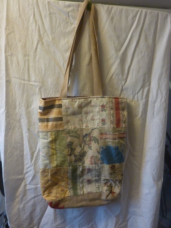 Cream Designer FabricsTote Bag Luxery Patchwork Padded Quited Lined Pocket Zip