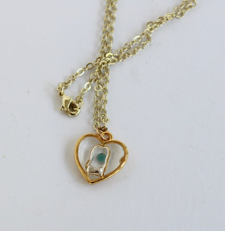 Heart shaped pendent 