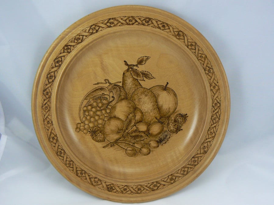 Pyrography . Wooden plaque (fruit)
