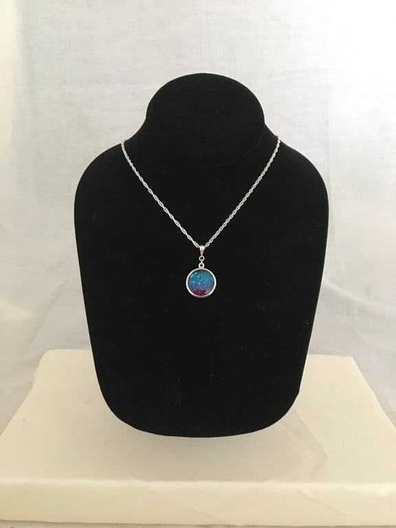 Sweet Round Tri-Coloured Pendant