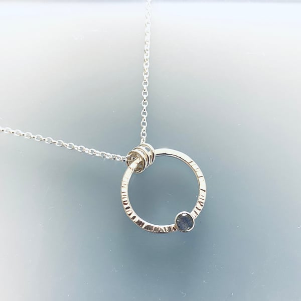 Tube set circle necklace. 