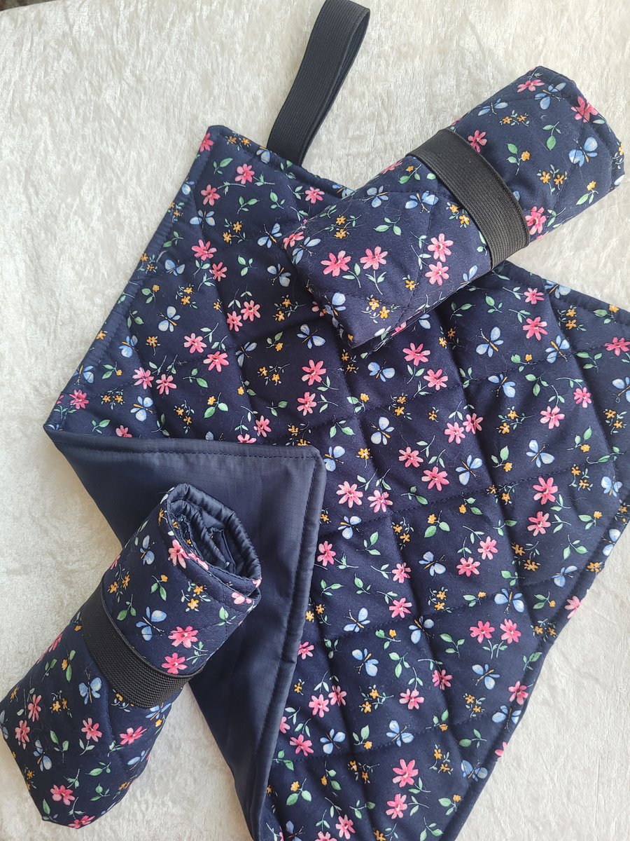Pocket sit mat blue floral (small)