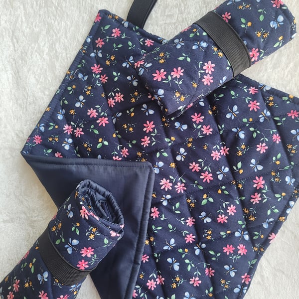 Pocket sit mat blue floral (small)