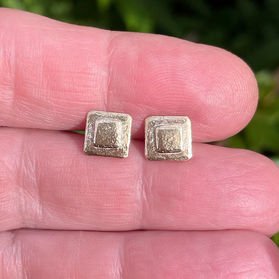 Small square 9ct gold stud earrings