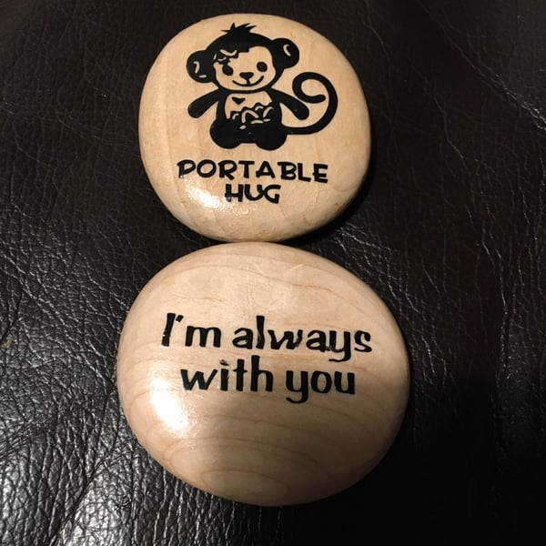 Portable Monkey Hug Pebble - Wooden - Small Size 