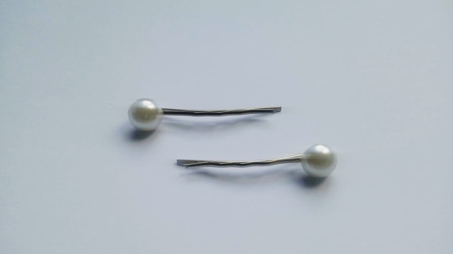 Half fake pearl bobby pins