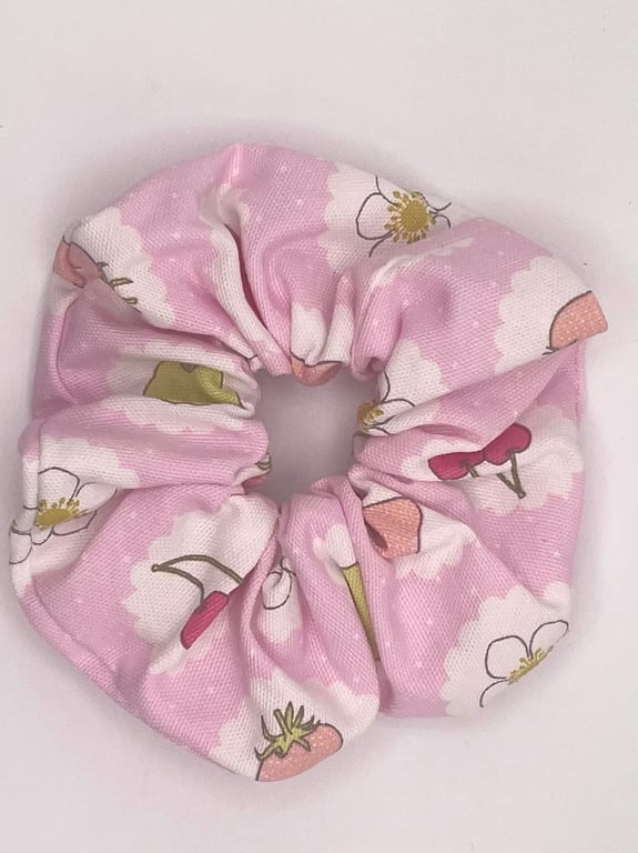 SCRUNCHIE - Pink Strawberry