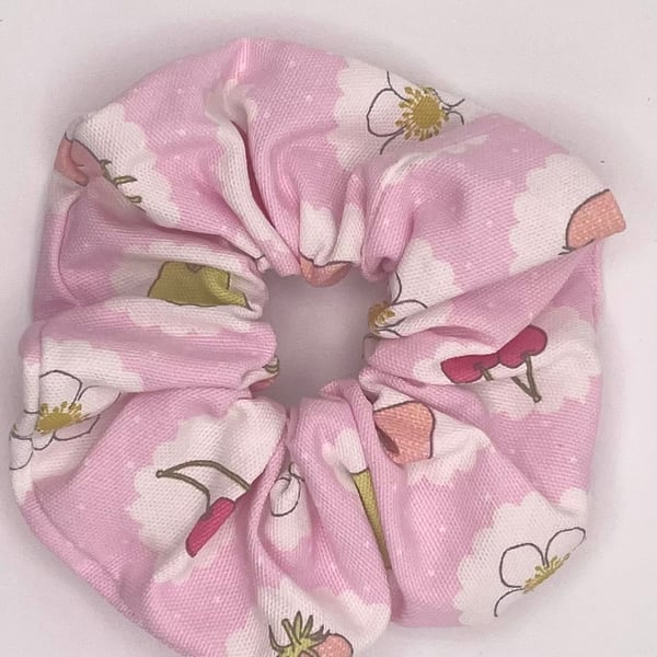 SCRUNCHIE - Pink Strawberry