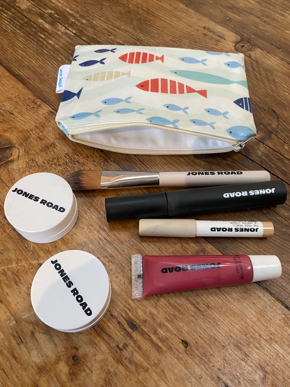 Oil Cloth Make Up Bag (782)