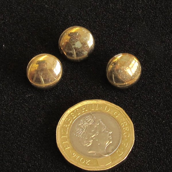 Vintage Buttons: ‘Bronze’-like Flat Cabochon Metal Shank 3x11mm 