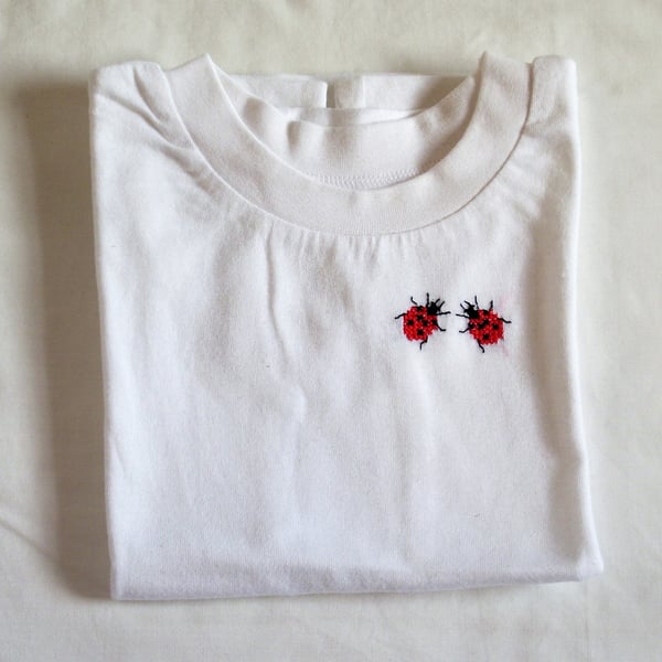 Ladybird T-shirt age 3-4