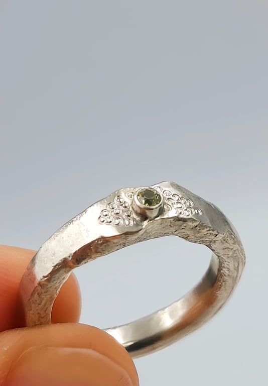 Handmade Sterling Silver Ring – 2mm Green Sapphire Gemstone - Size I