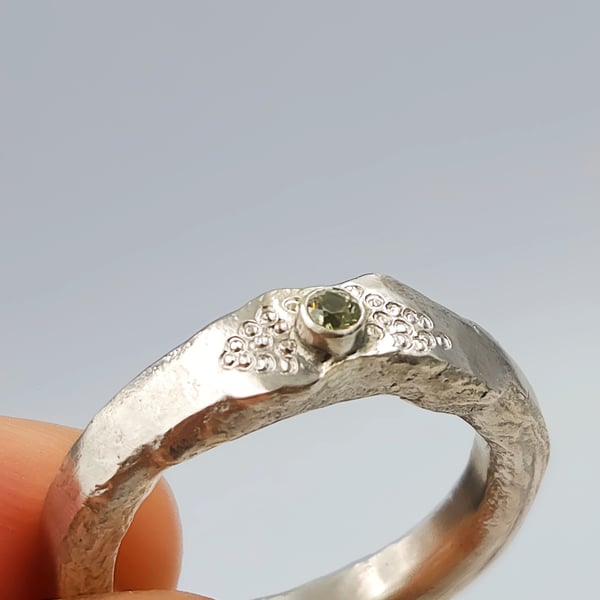 Handmade Sterling Silver Ring – 2mm Green Sapphire Gemstone - Size I