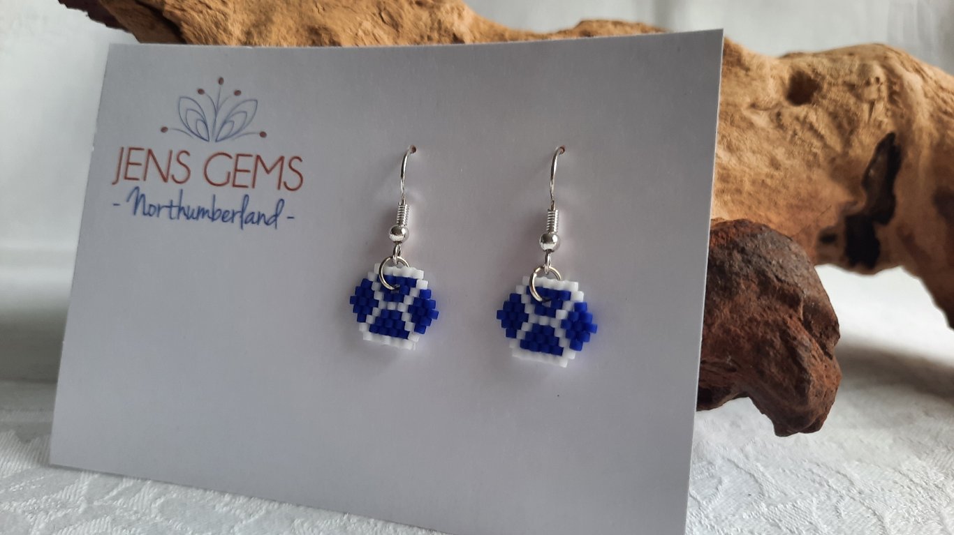 St Andrews Flag Themed Beadwork Earrings